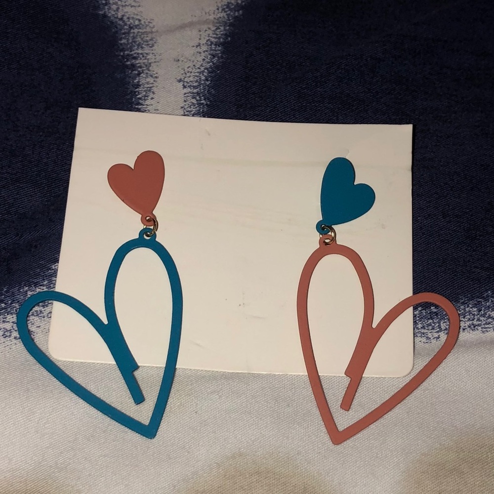 NEW Stud Dangle Heart Earrings - Picture 3 of 7